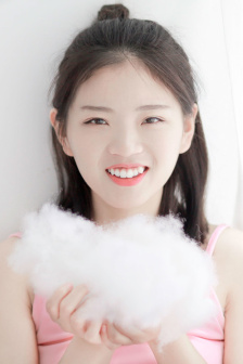 砸钱宝马女